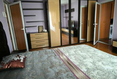 Apartament cu 2 camere semidecomandat în Crihala