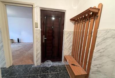 Garsonieră decomandată în Nicolina - 12