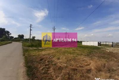 Teren de 524 mp, în 1 Decembrie - 13