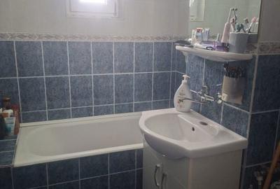 Apartament cu 2 camere decomandat în Malu Roșu