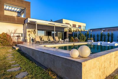 Vila Escapada | Piscină & Garaj pentru Barcă - 26