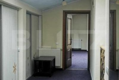 Apartament cu 5 camere decomandat în Central - 2
