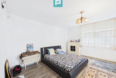 Casă cu 7 camere, teren generos in  Vladimirescu - 2