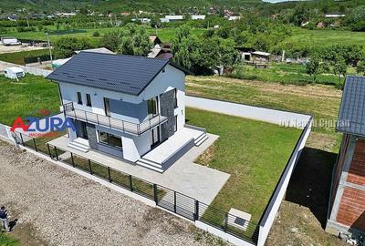 Casă individuală cu 5 camere în Ștefănești