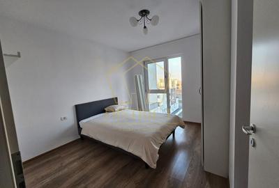 Apartament cu 3 camere semidecomandat, mobilat în Aradului
