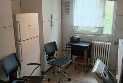 Apartament cu 3 camere semidecomandat, mobilat în Titan - 17