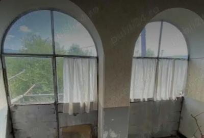 Apartament cu 2 camere decomandat în Coman - 2