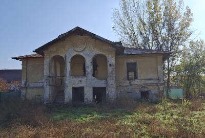 Casă individuală cu 7 camere cu Teren 1409 Mp în Conțești - 1