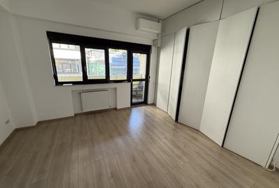 Birou, de 70 mp, în Romană - 2