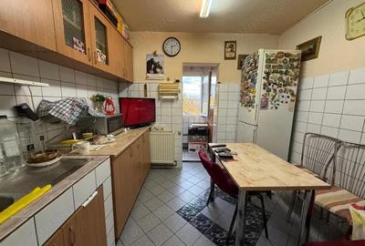 Apartament cu 2 camere decomandat, mobilat în Lipovei