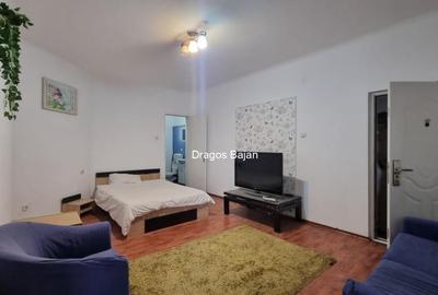 Apartament cu 3 camere decomandat în Cișmigiu