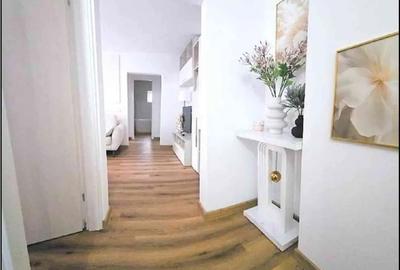 Apartament cu 3 camere decomandat în Calea București - 2