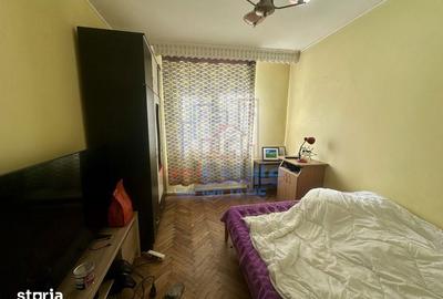 Apartament cu 4 camere decomandat în Galata
