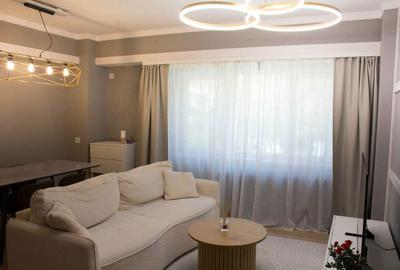 Apartament cu 3 camere decomandat în Central