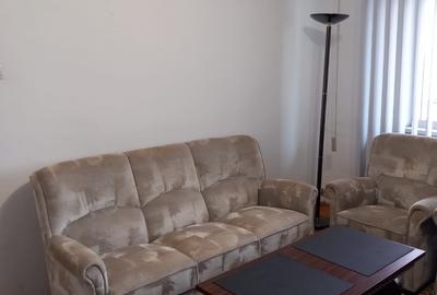 De închiriat ap 3 camere - 2