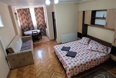 Garsonieră decomandată în Central - 5