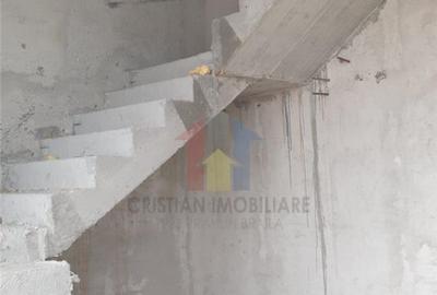 Conac Boieresc P 1 Ultracentral 695mp construiti, teren 466 - 31