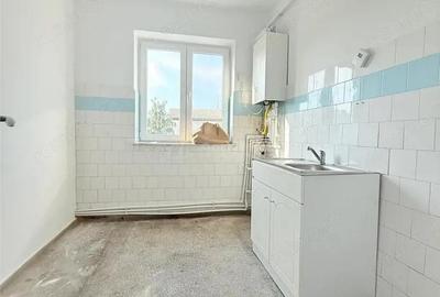 Apartament cu 2 camere semidecomandat în Zamfirescu