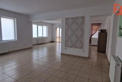 Spațiu comercial, de 55 mp, în Mehala - 8