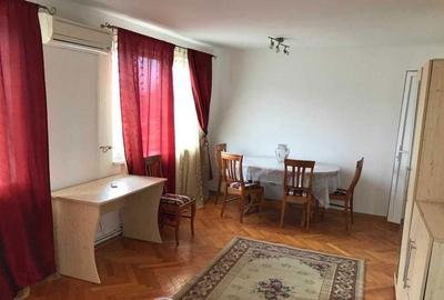 Apartament cu 3 camere decomandat în Copou - 2