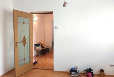 Apartament cu 4 camere decomandat în Central - 1