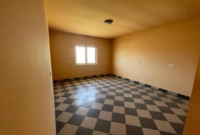 Casă cu 12 camere cu Teren 1652 Mp în Primăverii - 5