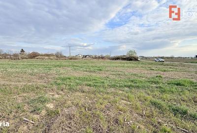 Teren de 502 mp, în Bucovăț