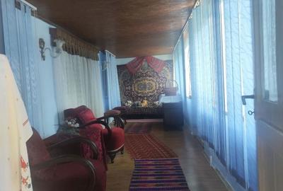 Casă cu 4 camere în Vârtoape
