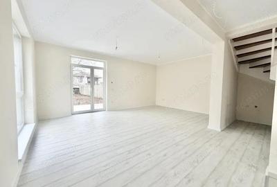 Casă cu 4 camere cu Teren 501 Mp în Moșnița Nouă
