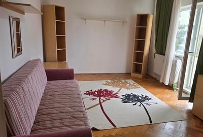 Apartament cu 2 camere decomandat în Zorilor