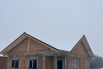 Casă cu 3 camere în Central