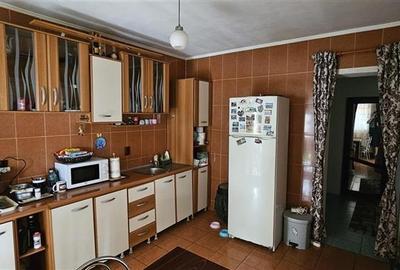 Casa foarte spatioasa, 180 mp utili, localitatea Lumina - 16