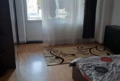 Garsonieră decomandată în Nicolina - 4