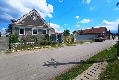 Casa cu 4 camere si 1650 mp teren in Porumbacu de Jos jud Sibiu - 20