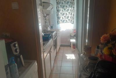 Apartament cu 3 camere semidecomandat în Viziru 1 - 5