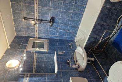 Apartament cu 3 camere decomandat în Apărătorii Patriei - 2