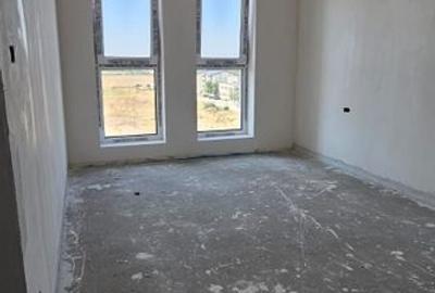 Nou. Etaj intermediar. Spatios - 13