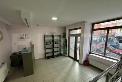 Spațiu comercial, de 35 mp, în Central - 6