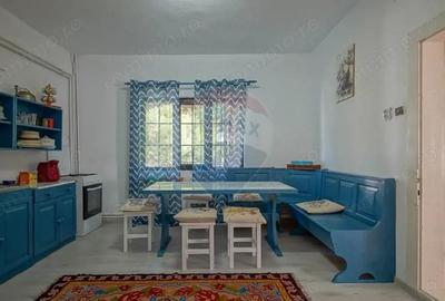 Casă cu 5 camere cu Teren 4200 Mp în Moieciu - 1