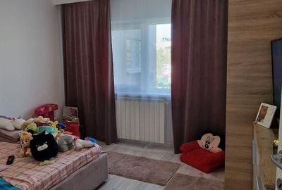 Apartament cu 3 camere decomandat în Poarta 6 - 16