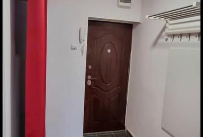 APARTAMENT DE VÂNZARE CU DOUĂ CAMERE IN ZONA DOROBANTI SEC.1 - 3