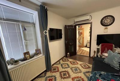 Casă cu 4 camere cu Canalizare în Central - 5