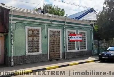Casa de caramida cu 7 camere ?i 500 mp teren, in Mun Tecuci
