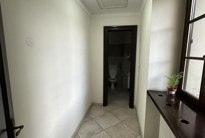 Spațiu comercial, de 150 mp, în P-ța Maria - 15