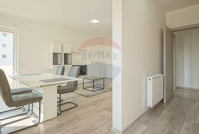Apartament cu 2 camere decomandat, mobilat în Tractorul - 9