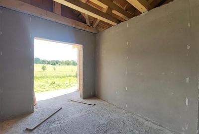 Casă cu 4 camere cu Teren 1000 Mp în Glăjărie - 4
