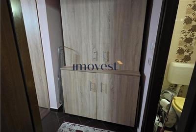 Apartament cu 3 camere semidecomandat în Micro 16 - 2