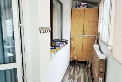 Apartament cu 3 camere semidecomandat, mobilat în Tei