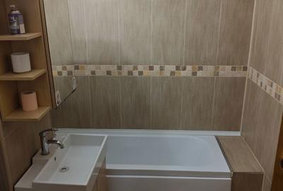 Apartament cu 3 camere decomandat în Paltiniș - 2