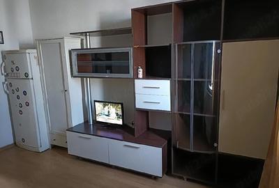 Garsonieră decomandată în Micro 39 - 2